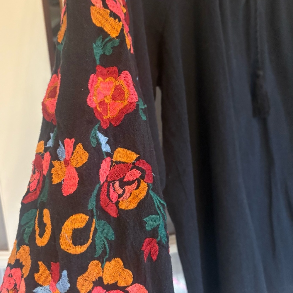 World Market Black Peasant style Top with gorgeous sleeve embroidery sz l/xl